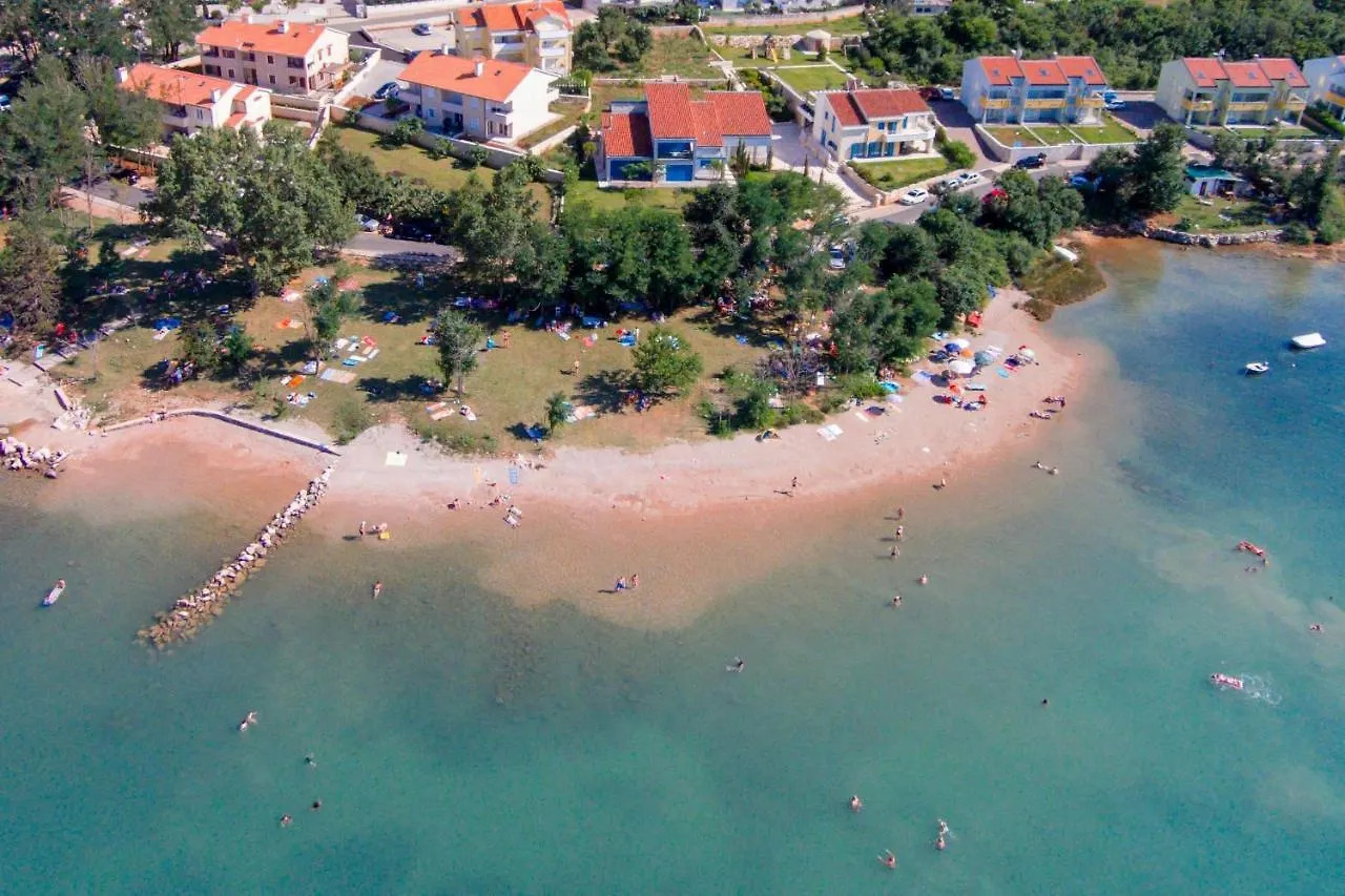 Family Friendly Apartments With A Swimming Pool Soline, Krk - 9715 Dobrinj