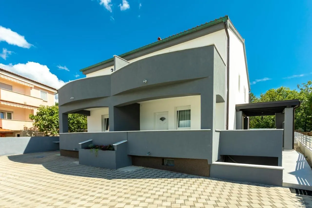 Family Friendly Apartments With A Swimming Pool Soline, Krk - 9715 Dobrinj