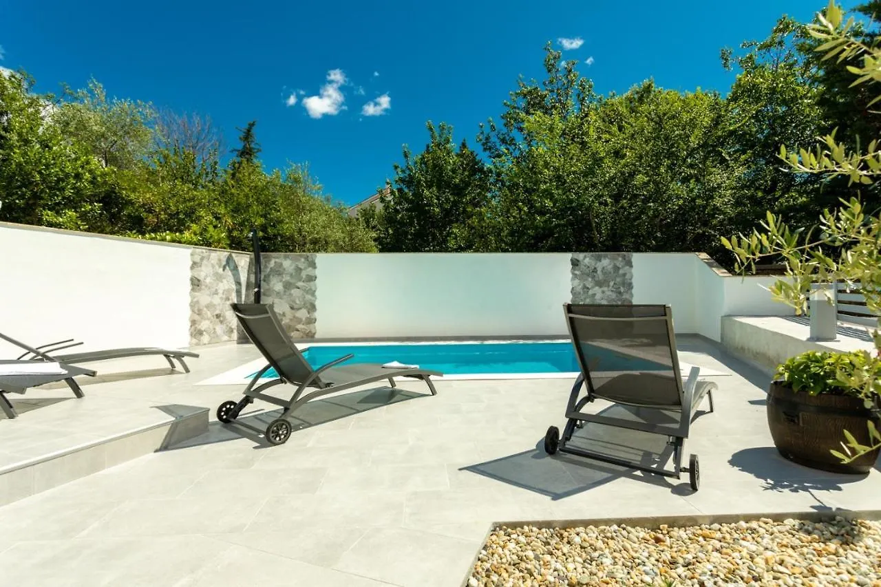 Family Friendly Apartments With A Swimming Pool Soline, Krk - 9715 Dobrinj Croatia
