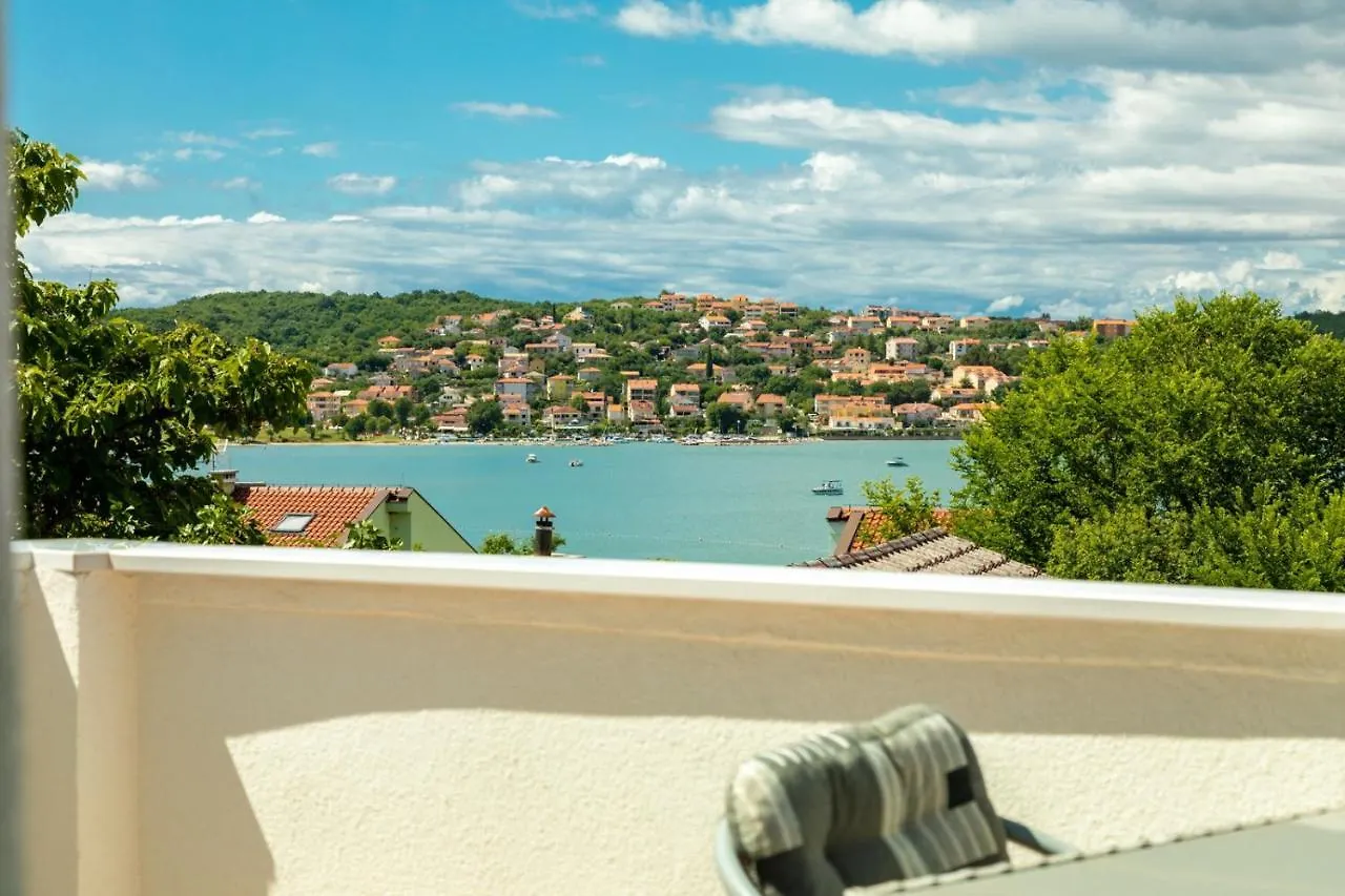 Family Friendly Apartments With A Swimming Pool Soline, Krk - 9715 Dobrinj